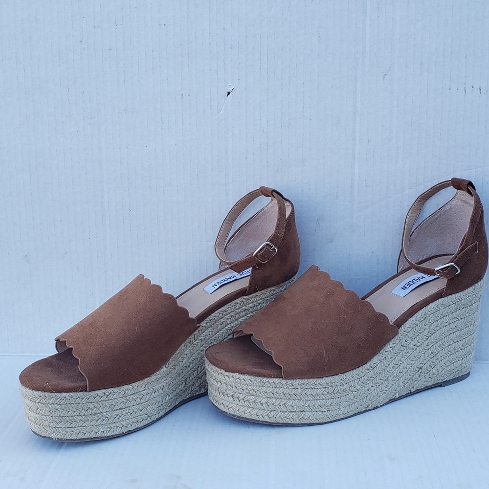 Women's "Show" Steve Madden‎ wedges with jute accents Size 10